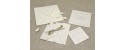 Partecipazione di nozze origami con petali a cuore, nastrini di organza e raso. Interno di carta seta.